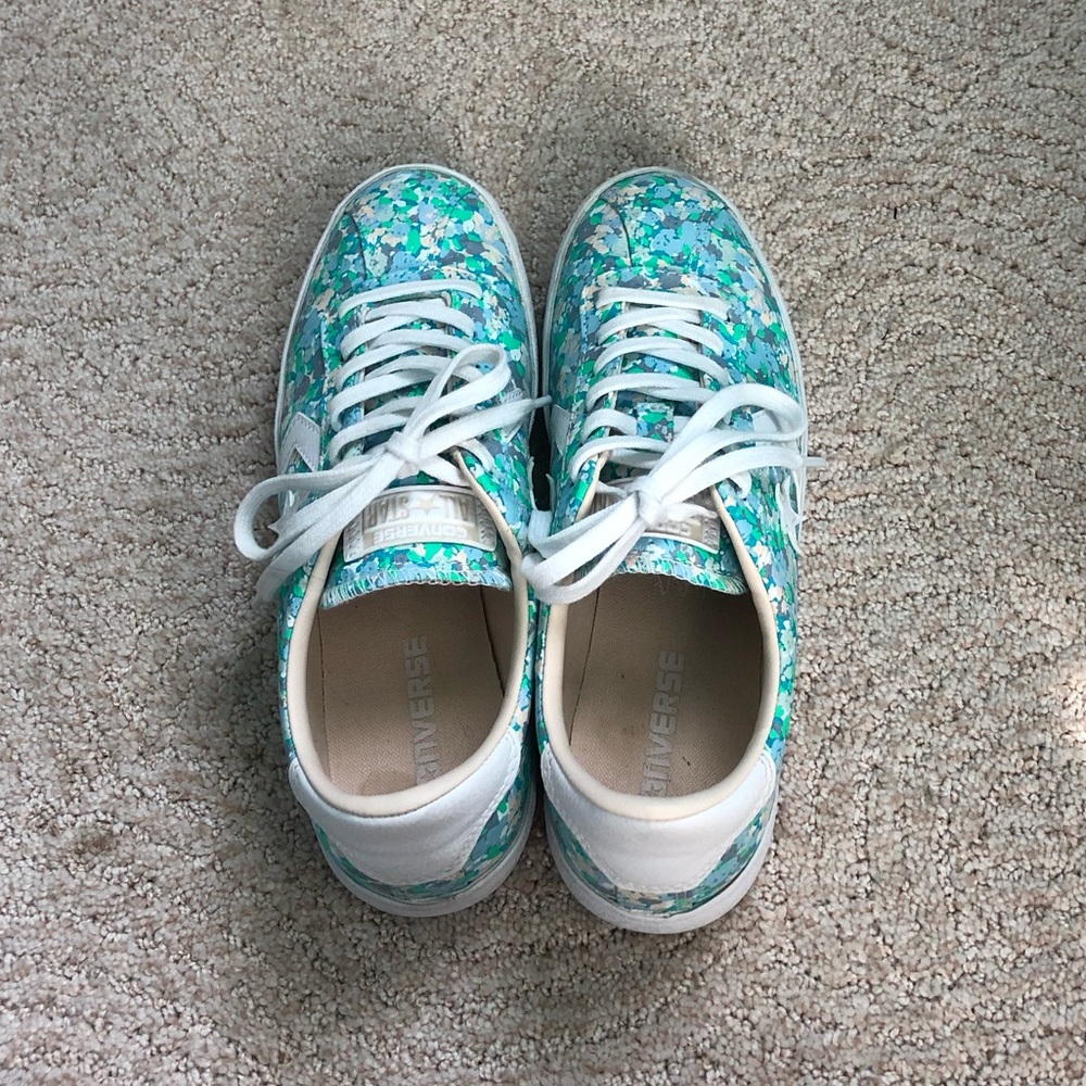 Floral Converse